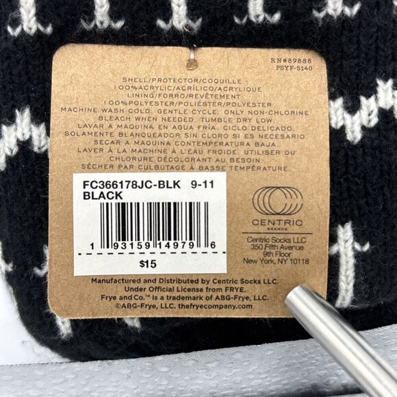 Frye and Co Home Sock Size 5-10 Black White Geometric Cozy Winter Comfort Socks - Picture 6 of 6